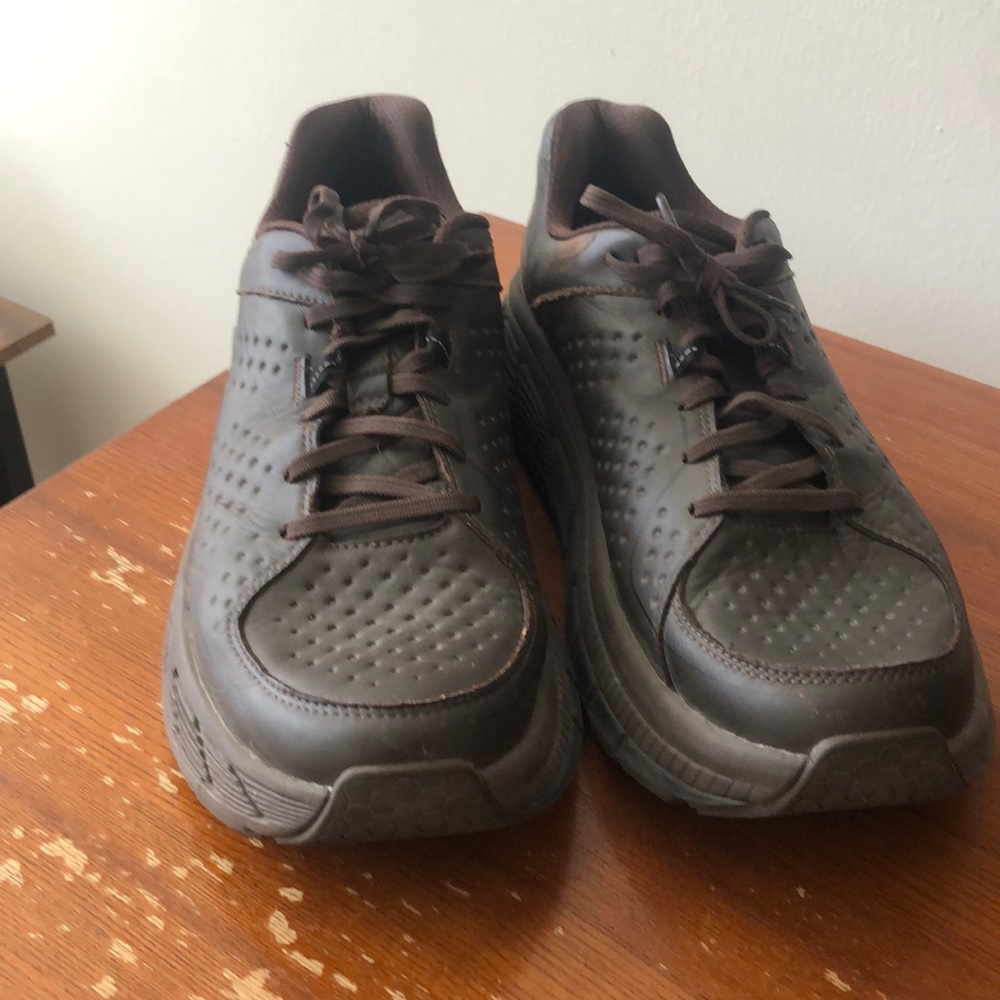 Brown leather Hoka gaviota sneakers